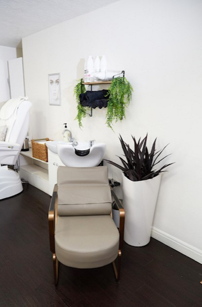 Oasis Beauty Salon Altrincham Cresta Court Hotel Manchester