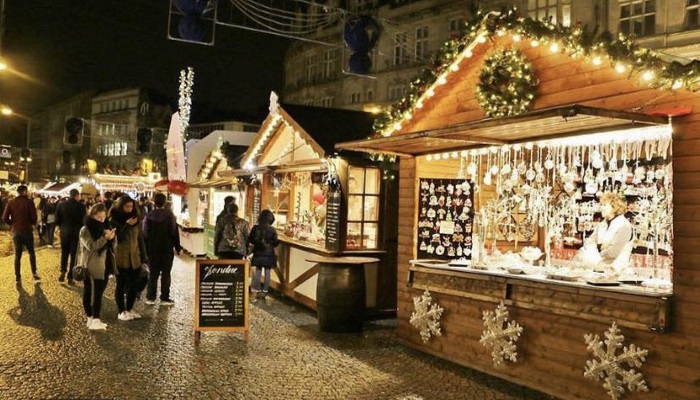 Visit the Sheffield Christmas Market and stay at Mosborough Hall Hotel