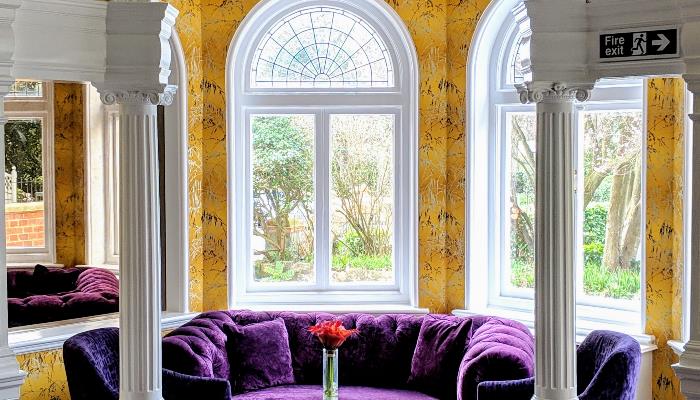 00000IMG_00000_BURST20190304114329995_COVER