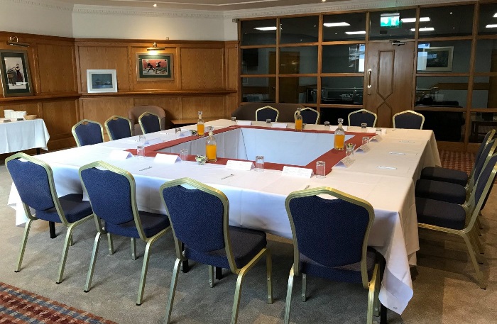 Kingsley Suite - Hollow Square