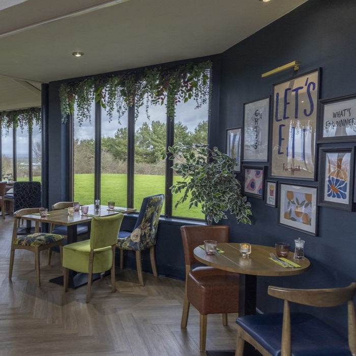 Grill on the Hill 2 Square