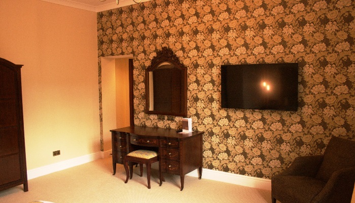 BW Dressing Table Reduced