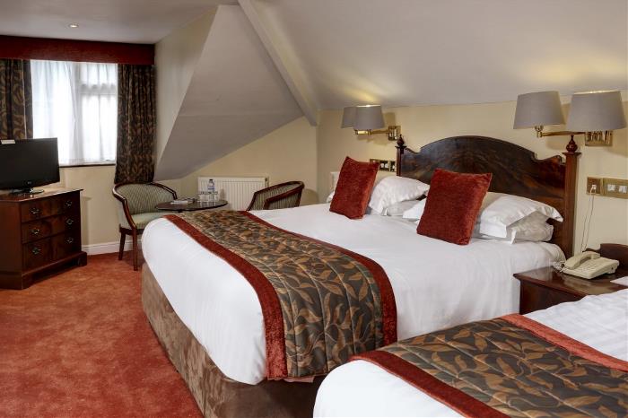 lee-wood-hotel-bedrooms-18-83174 lee-wood-hotel-bedrooms-18-83174
