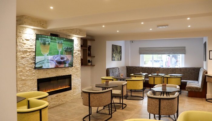Ewennys Bar