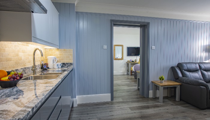 Short term rental for house moves