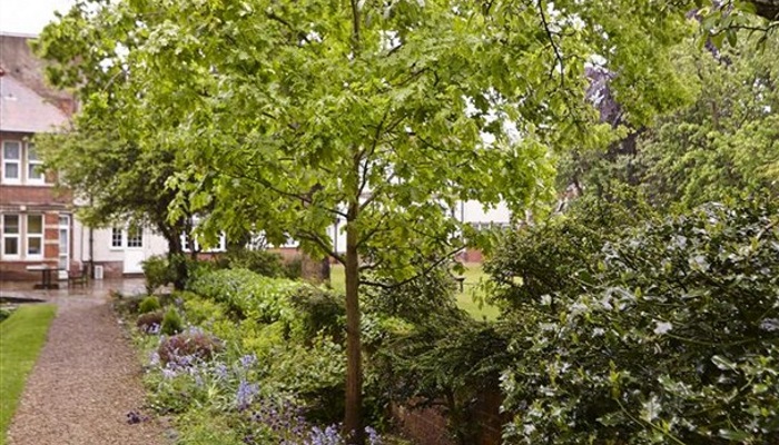 KE Linton Lodge 28May13 069_608x355