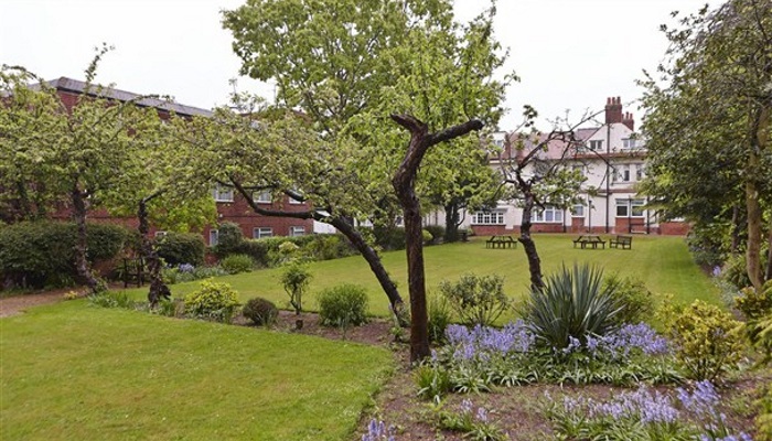 KE Linton Lodge 28May13 072 (1)_608x355