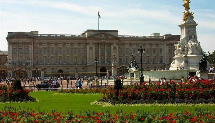 buckingham_palace_free_pictures_London_01_800x534 (1)