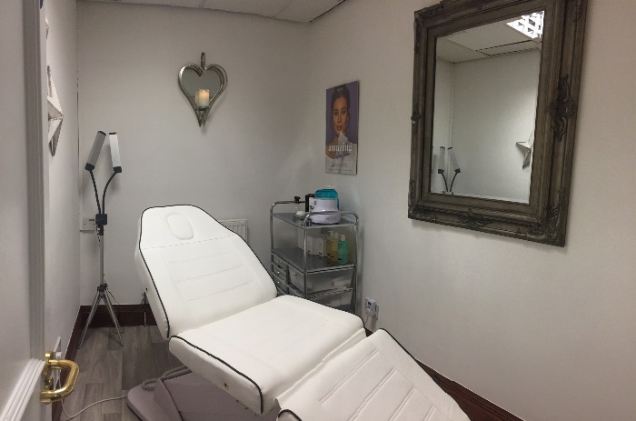 Nails & Beauty Treatment Room 2021-08-04 12.52.15