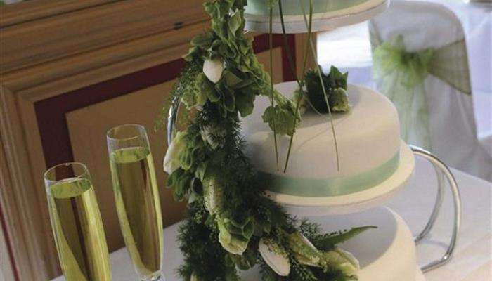 Wedding Cake_608x355