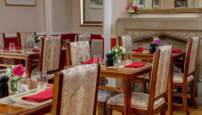 REASTAURANT REASTAURANT