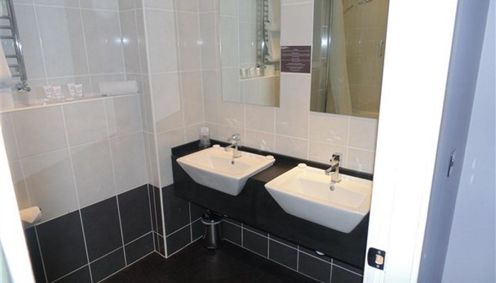 Lancashire Manor Hotel - Room 9 - Bathroom with double basin sinks