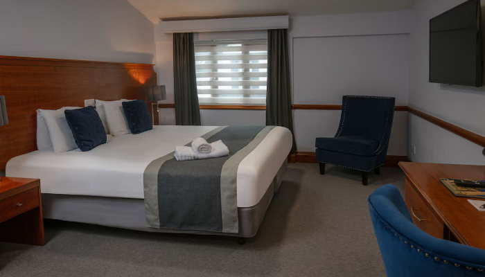 The Gables Hotel Bristol Superior Room